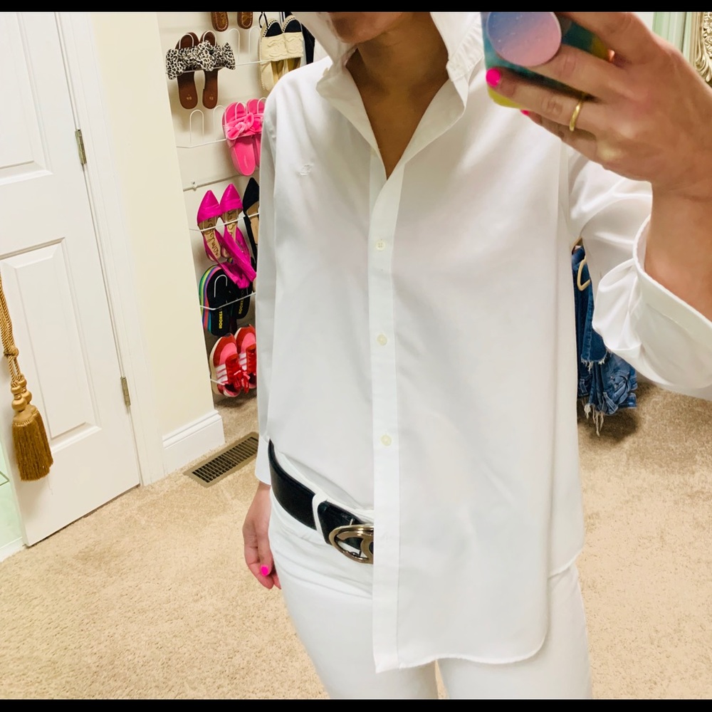 Never wrinkle classic white button up shirt